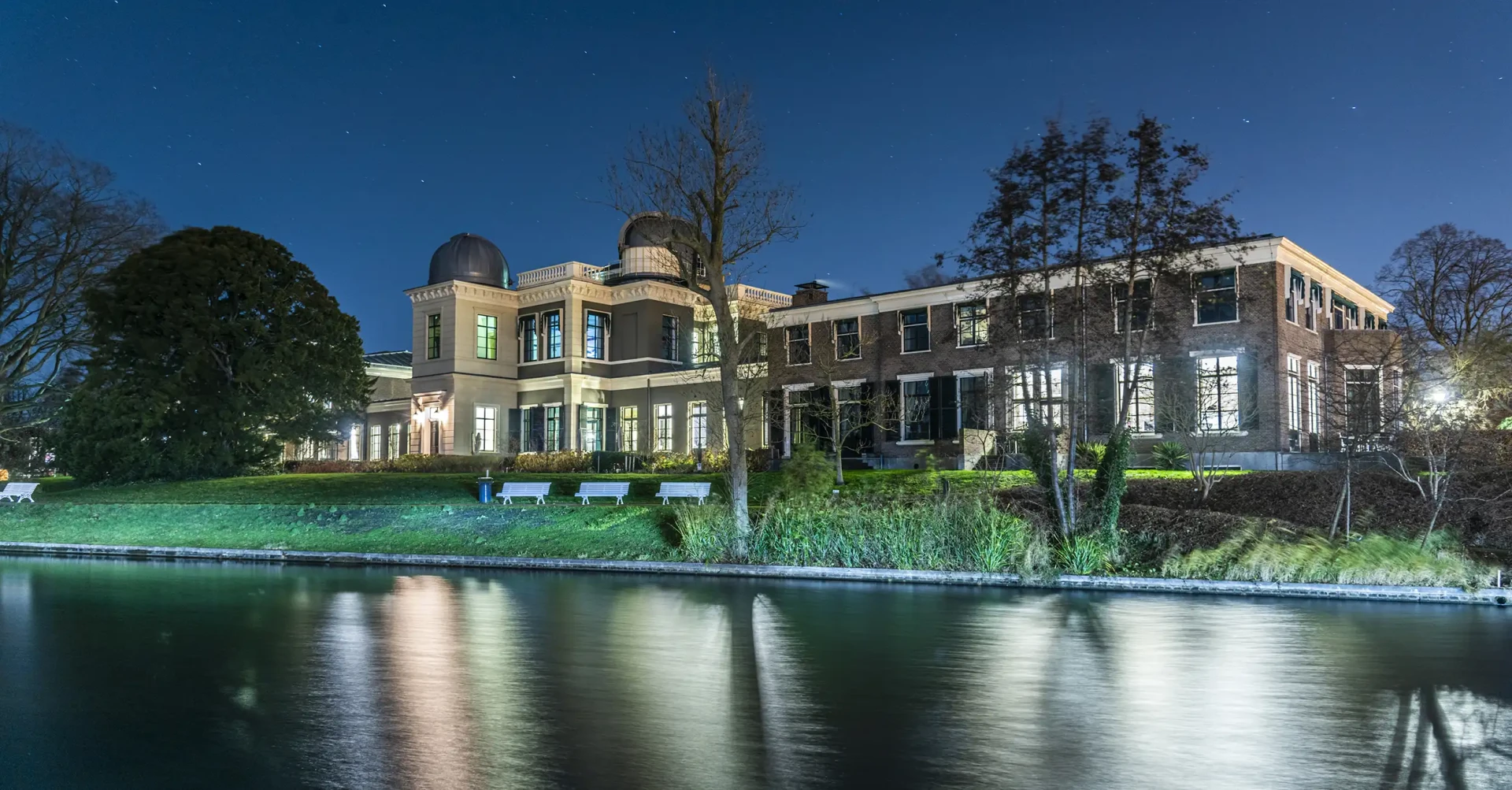 Sterrewacht bij Schemer veraf